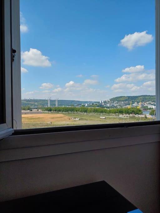 Spacieux F4 Avec Vue Panoramique Et 2 Places De Parking Rouen Exteriör bild